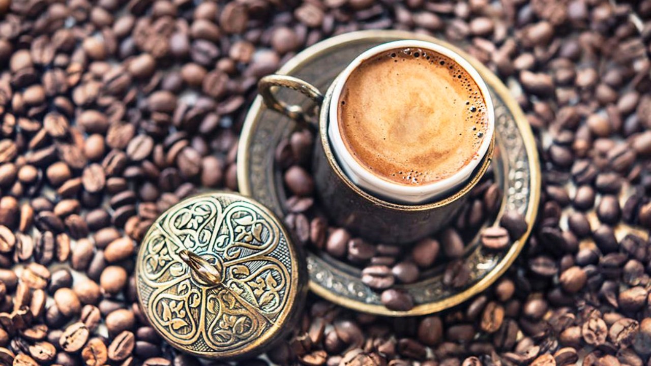 أفضل الطرق لتحضير قهوة كوبي مو في المنزل مثل باريستا محترف